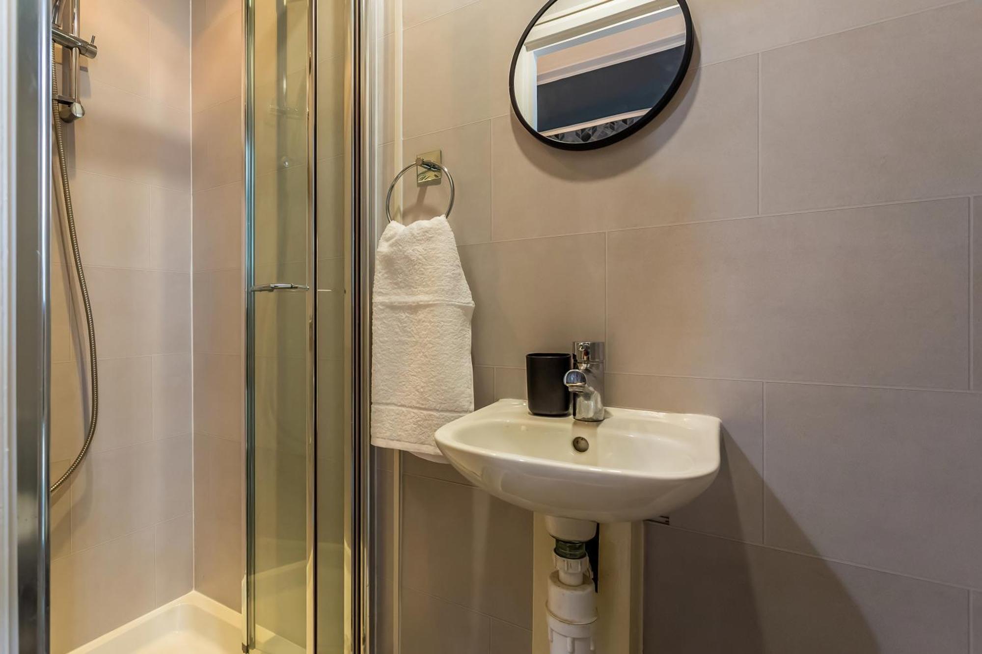 Room 01 - Sandhaven Rooms - Double South Shields Ngoại thất bức ảnh